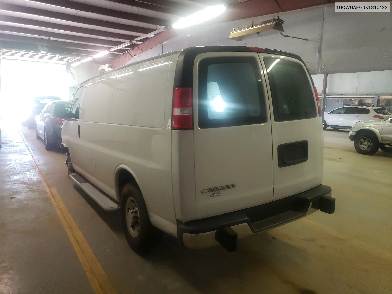 1GCWGAFG0K1310422 2019 Chevrolet Express G2500