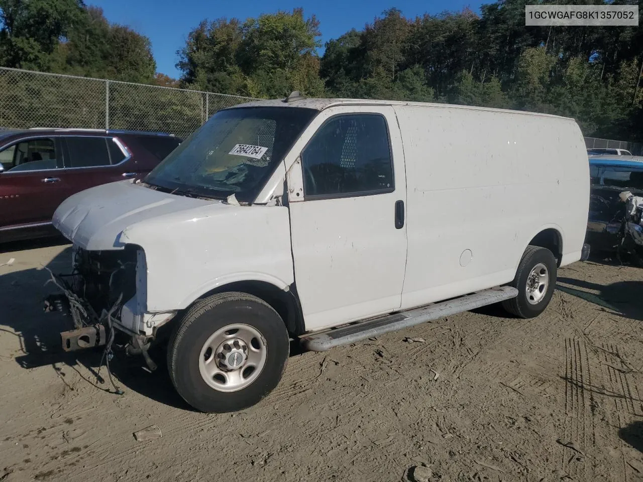 2019 Chevrolet Express G2500 VIN: 1GCWGAFG8K1357052 Lot: 76610674