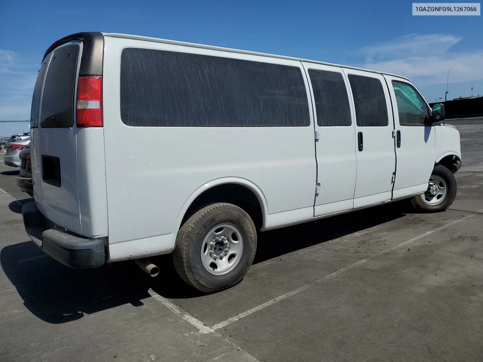 2020 Chevrolet Express G3500 Ls VIN: 1GAZGNFG9L1267066 Lot: 66107064