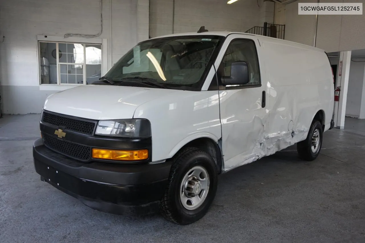 1GCWGAFG5L1252745 2020 Chevrolet Express G2500