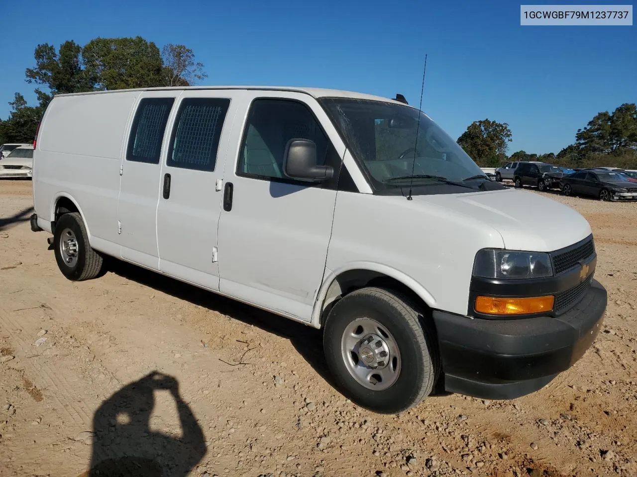 2021 Chevrolet Express G2500 VIN: 1GCWGBF79M1237737 Lot: 77200804