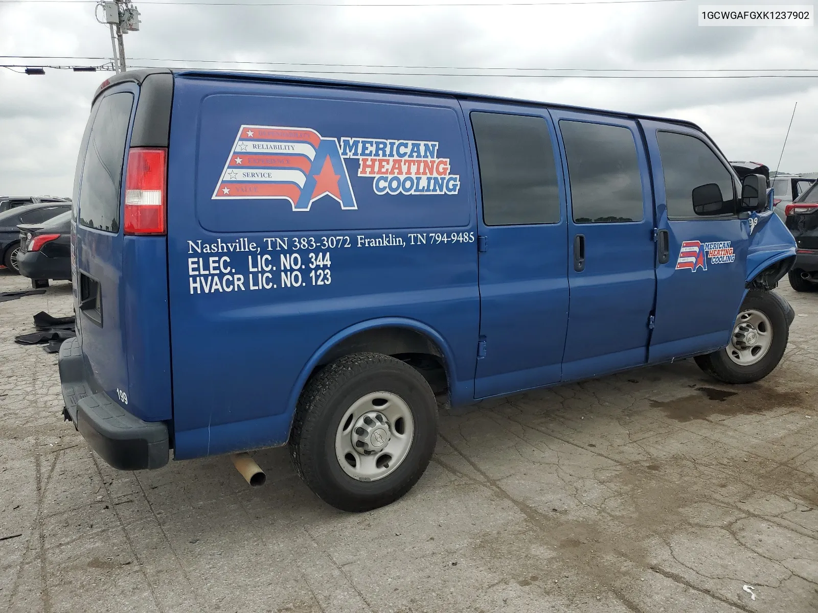 1GCWGAFGXK1237902 2019 Chevrolet Express G2500