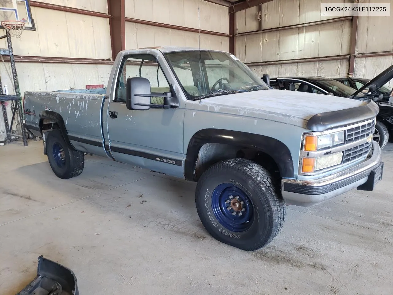 1990 Chevrolet Gmt-400 K2500 VIN: 1GCGK24K5LE117225 Lot: 69935604