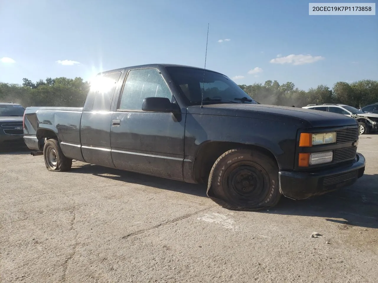 1993 Chevrolet Gmt-400 C1500 VIN: 2GCEC19K7P1173858 Lot: 70274113