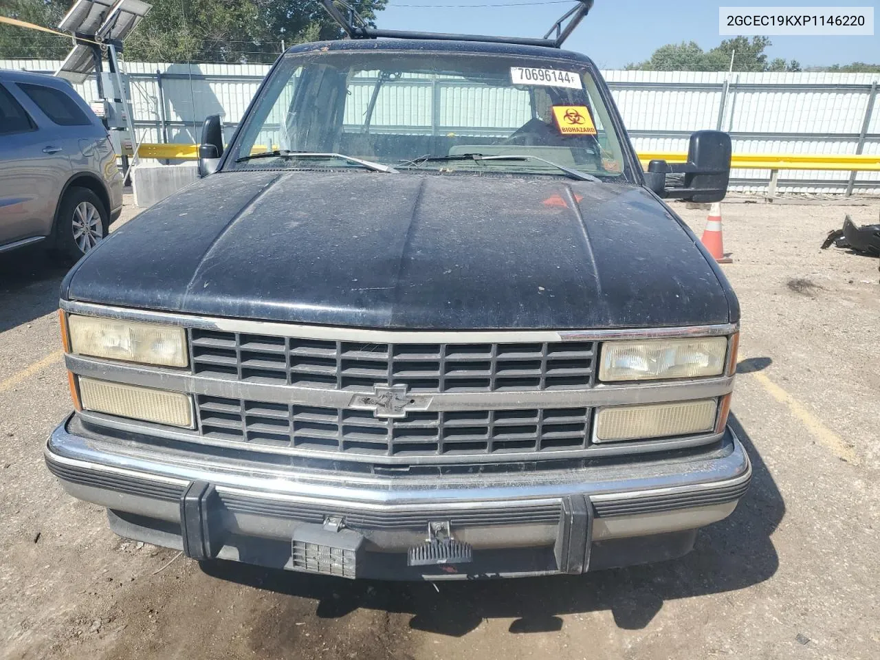 1993 Chevrolet Gmt-400 C1500 VIN: 2GCEC19KXP1146220 Lot: 70696144