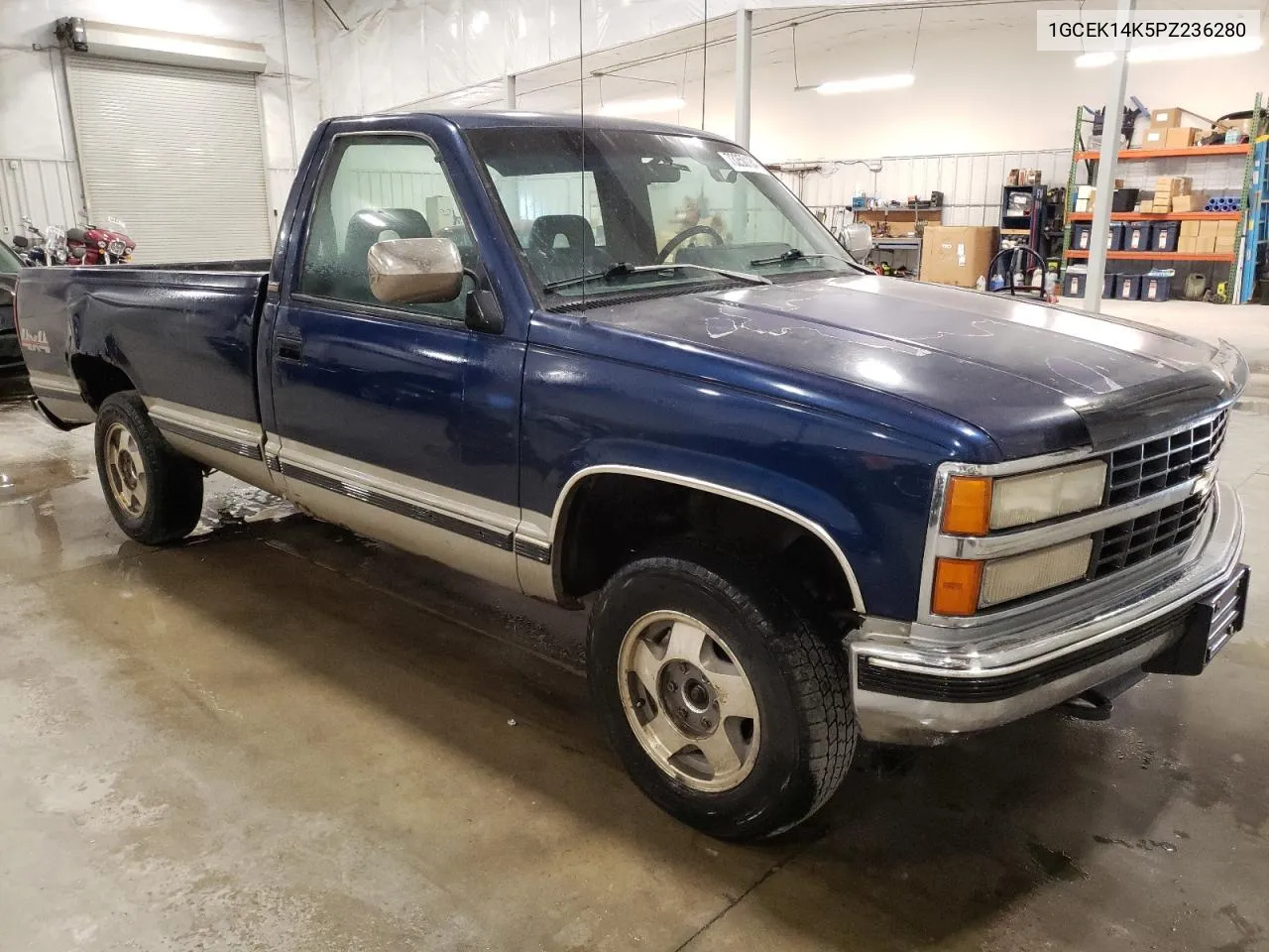 1993 Chevrolet Gmt-400 K1500 VIN: 1GCEK14K5PZ236280 Lot: 73250184