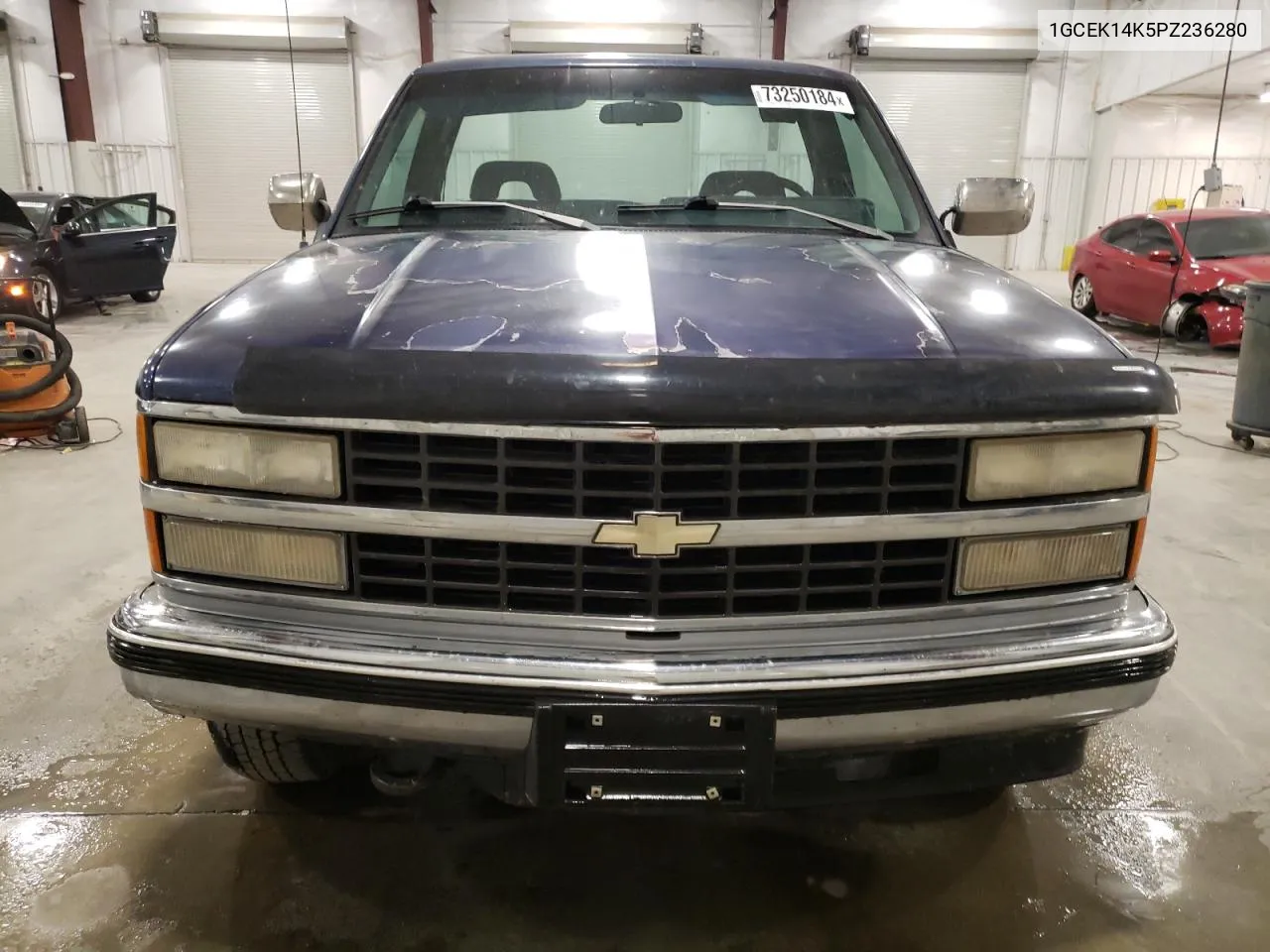 1993 Chevrolet Gmt-400 K1500 VIN: 1GCEK14K5PZ236280 Lot: 73250184