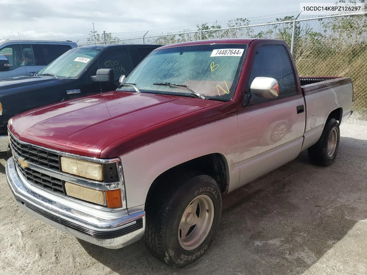 1993 Chevrolet Gmt-400 C1500 VIN: 1GCDC14K8PZ126297 Lot: 74487644