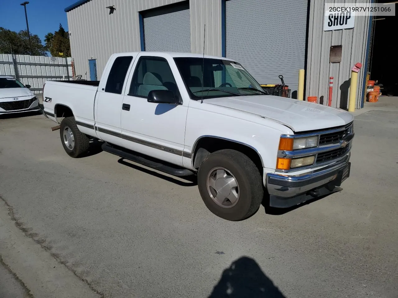 1997 Chevrolet Gmt-400 K1500 VIN: 2GCEK19R7V1251066 Lot: 76603564