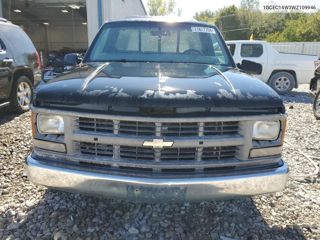 1998 Chevrolet Gmt-400 C1500 VIN: 1GCEC14W3WZ109946 Lot: 74827704