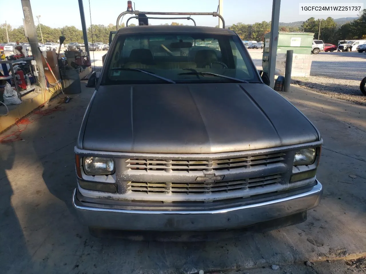 1998 Chevrolet Gmt-400 C2500 VIN: 1GCFC24M1WZ251737 Lot: 77599884