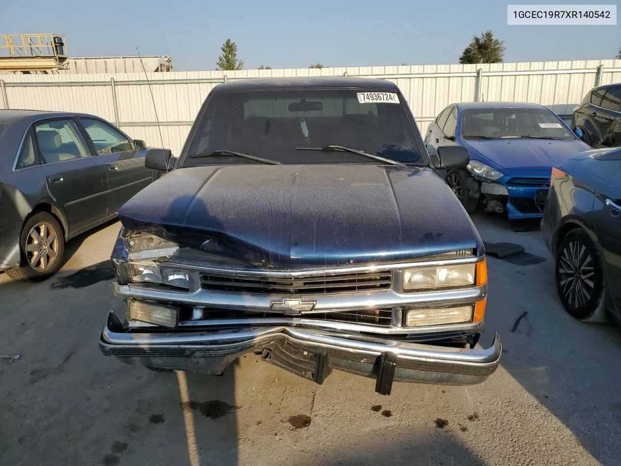 1999 Chevrolet Gmt-400 C1500 VIN: 1GCEC19R7XR140542 Lot: 74936724