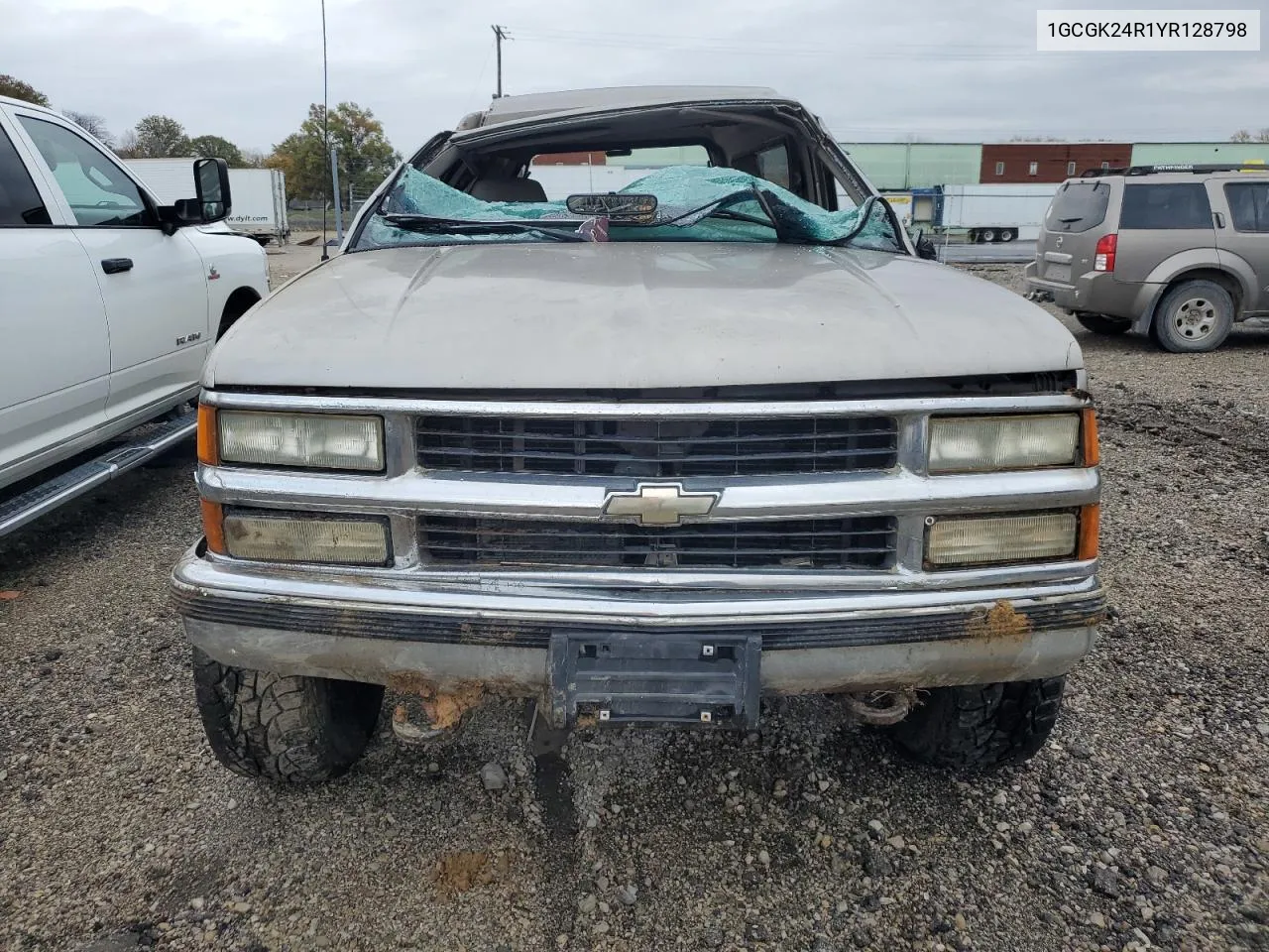 2000 Chevrolet Gmt-400 K2500 VIN: 1GCGK24R1YR128798 Lot: 79081724