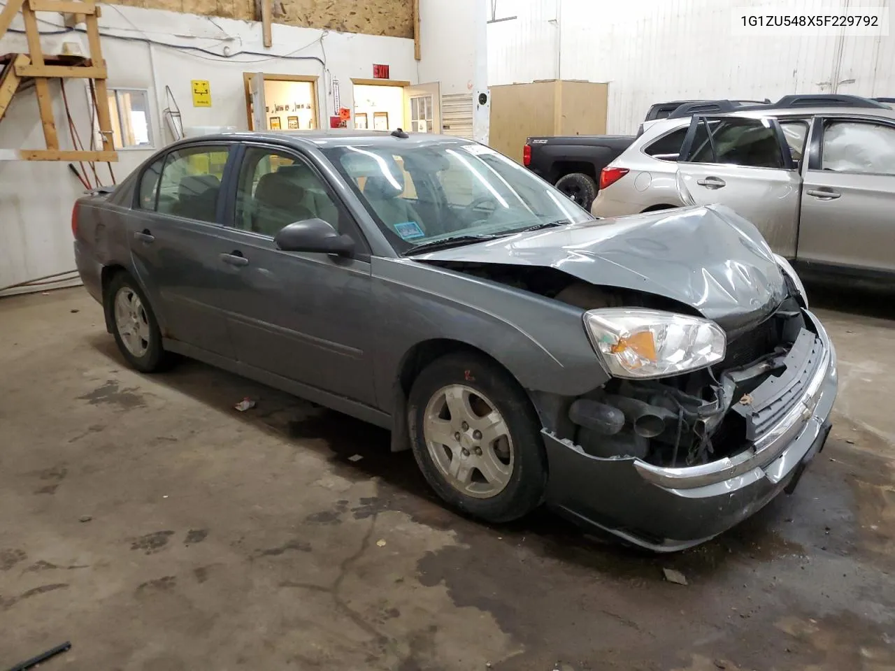 1G1ZU548X5F229792 2005 Chevrolet Malibu Lt