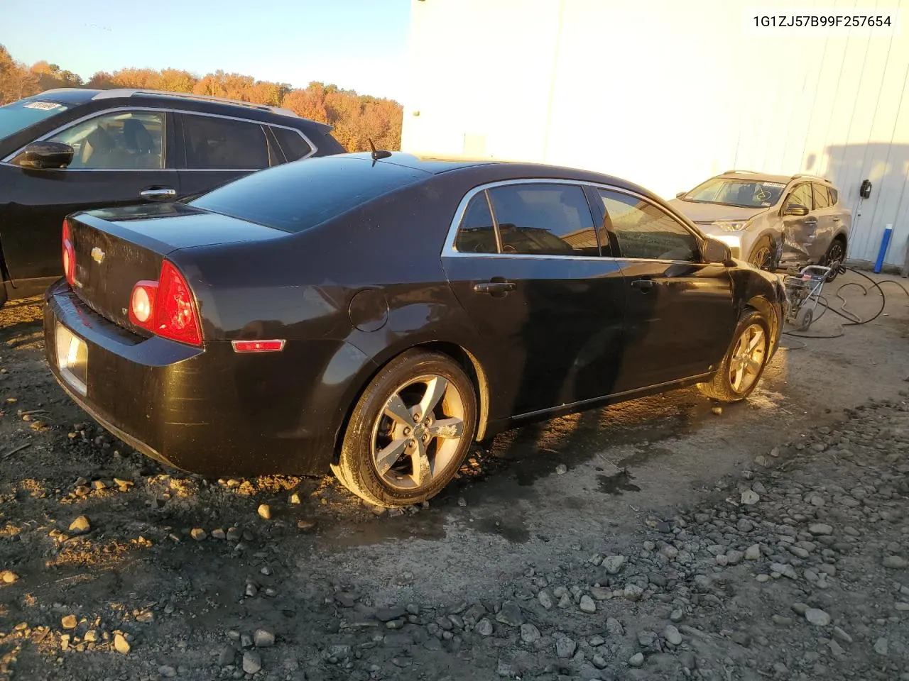 1G1ZJ57B99F257654 2009 Chevrolet Malibu 2Lt