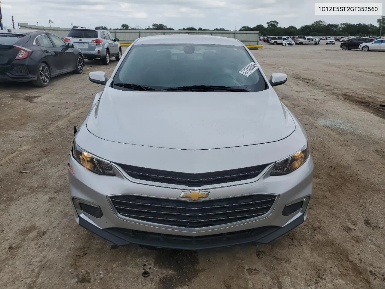 1G1ZE5ST2GF352560 2016 Chevrolet Malibu Lt