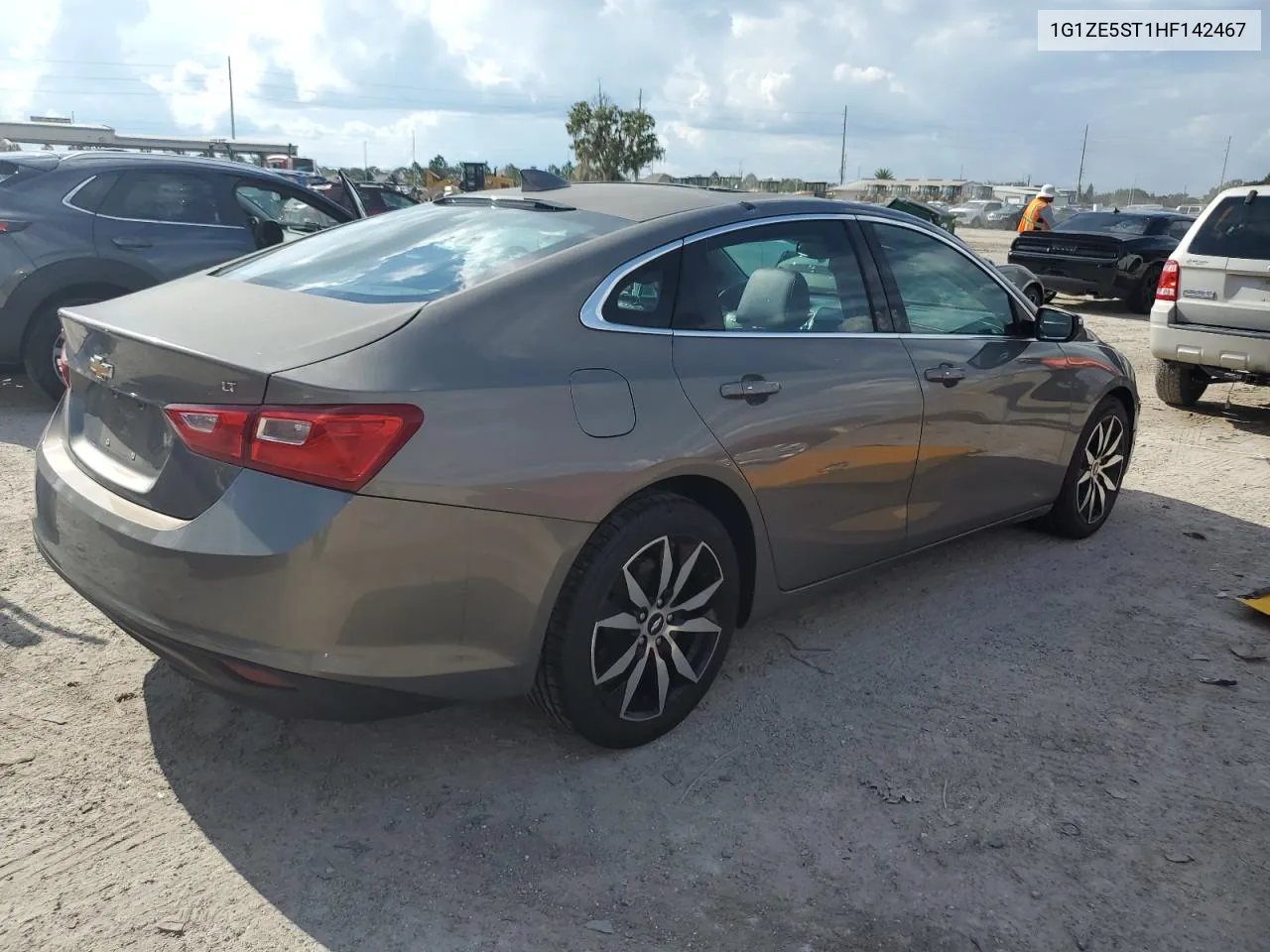 1G1ZE5ST1HF142467 2017 Chevrolet Malibu Lt