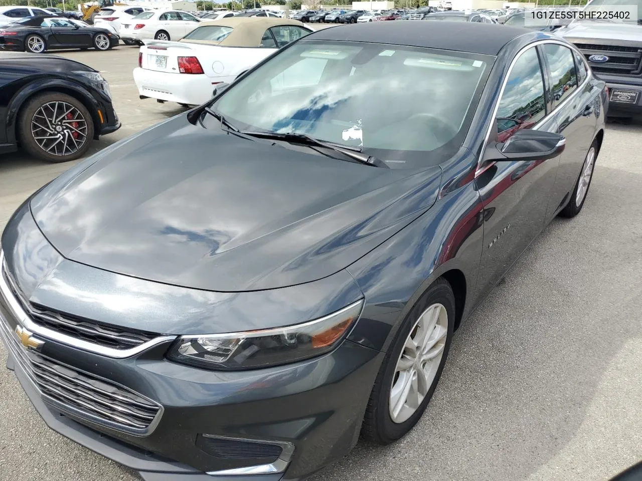 1G1ZE5ST5HF225402 2017 Chevrolet Malibu Lt