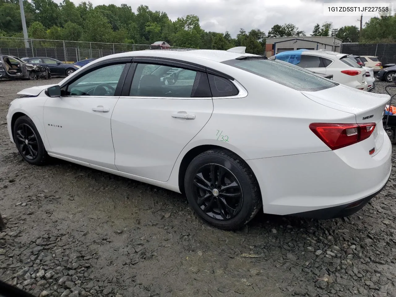 1G1ZD5ST1JF227558 2018 Chevrolet Malibu Lt