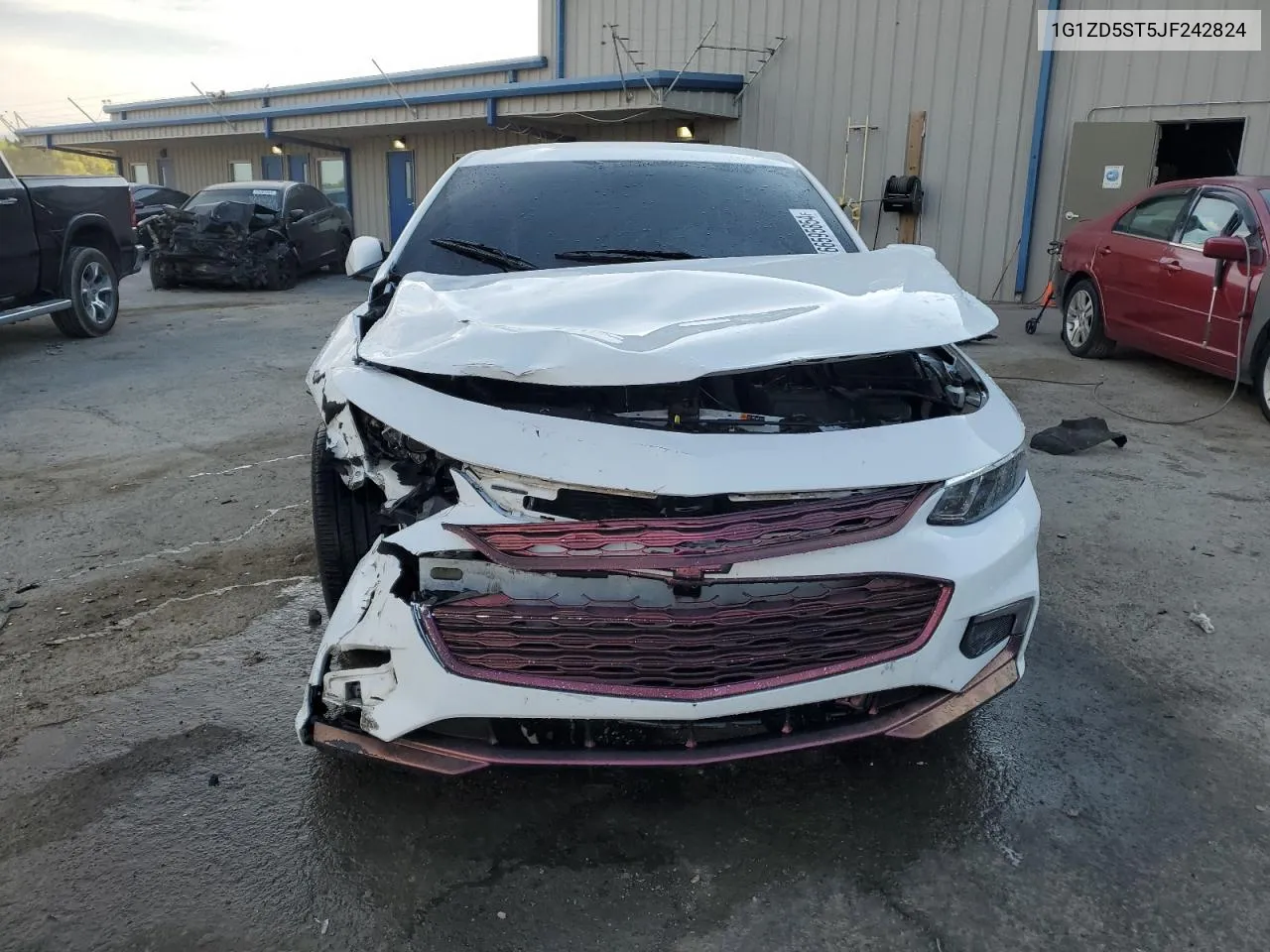 1G1ZD5ST5JF242824 2018 Chevrolet Malibu Lt