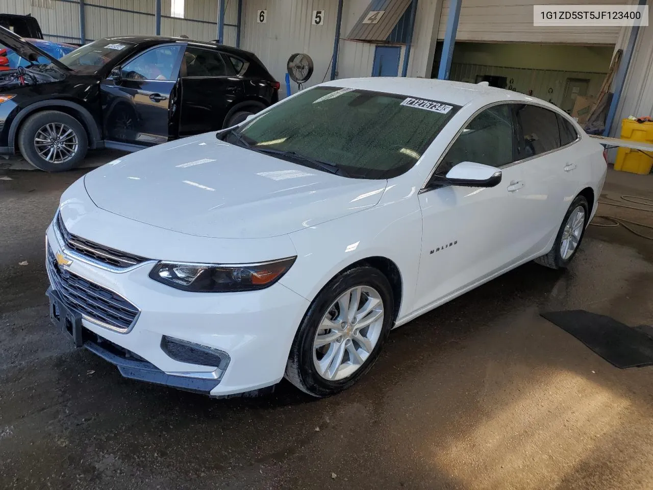 2018 Chevrolet Malibu Lt VIN: 1G1ZD5ST5JF123400 Lot: 71276734