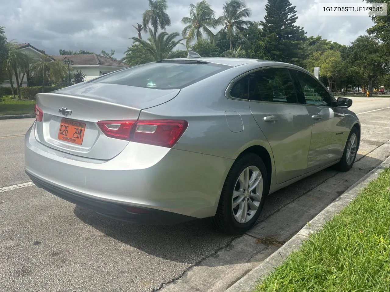 1G1ZD5ST1JF149685 2018 Chevrolet Malibu Lt