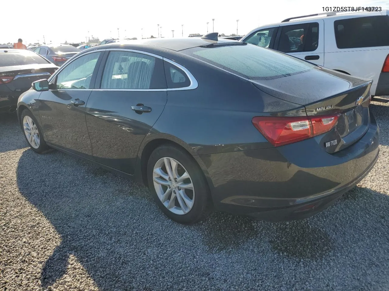 1G1ZD5ST8JF143723 2018 Chevrolet Malibu Lt