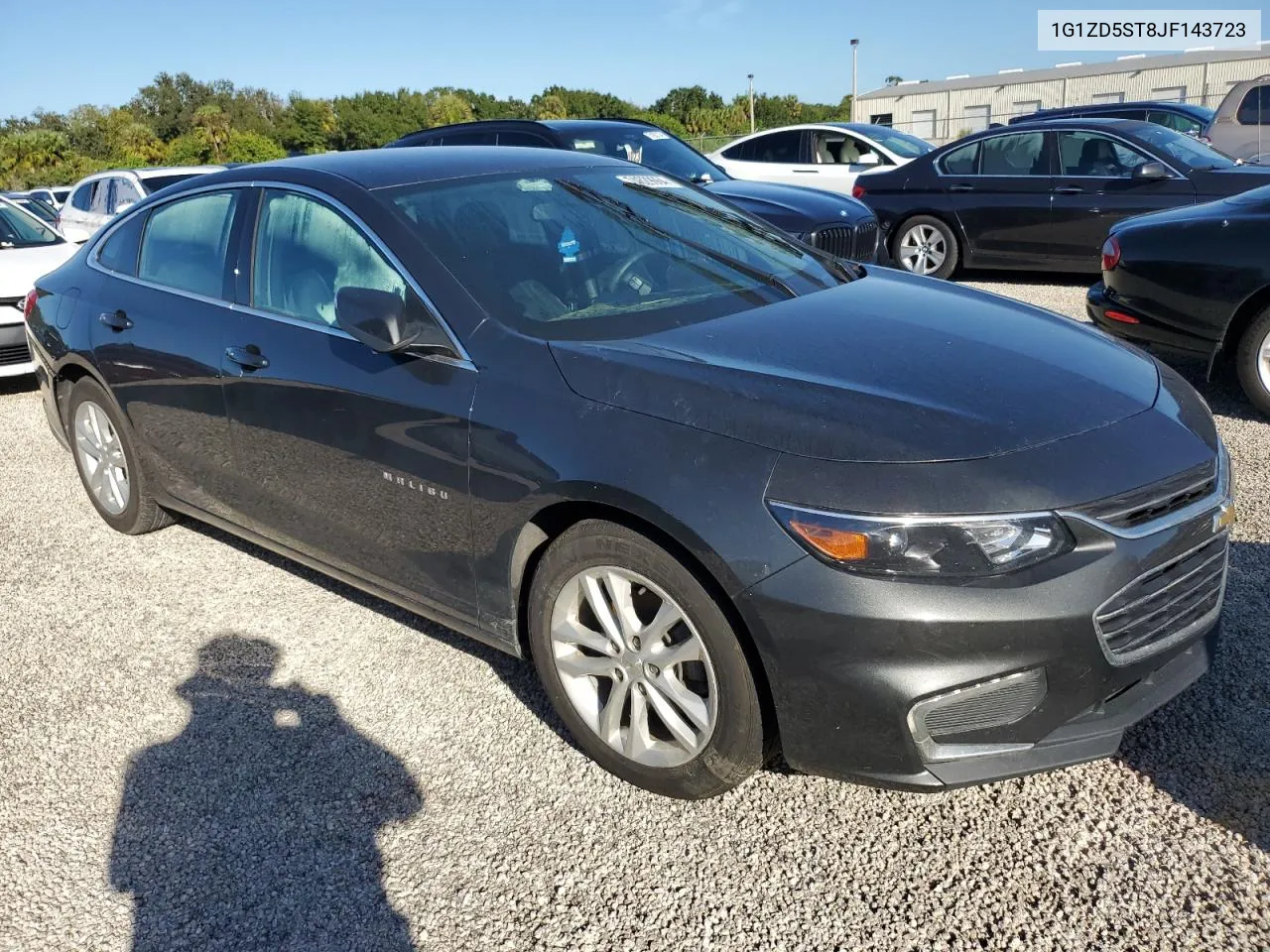 1G1ZD5ST8JF143723 2018 Chevrolet Malibu Lt