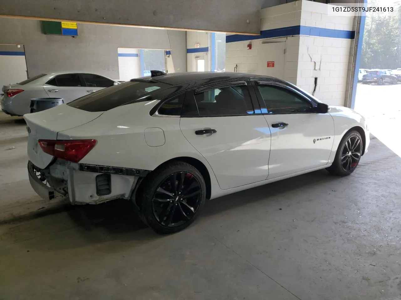 1G1ZD5ST9JF241613 2018 Chevrolet Malibu Lt