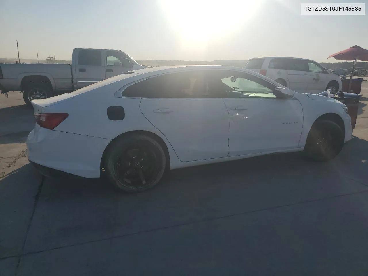 1G1ZD5ST0JF145885 2018 Chevrolet Malibu Lt