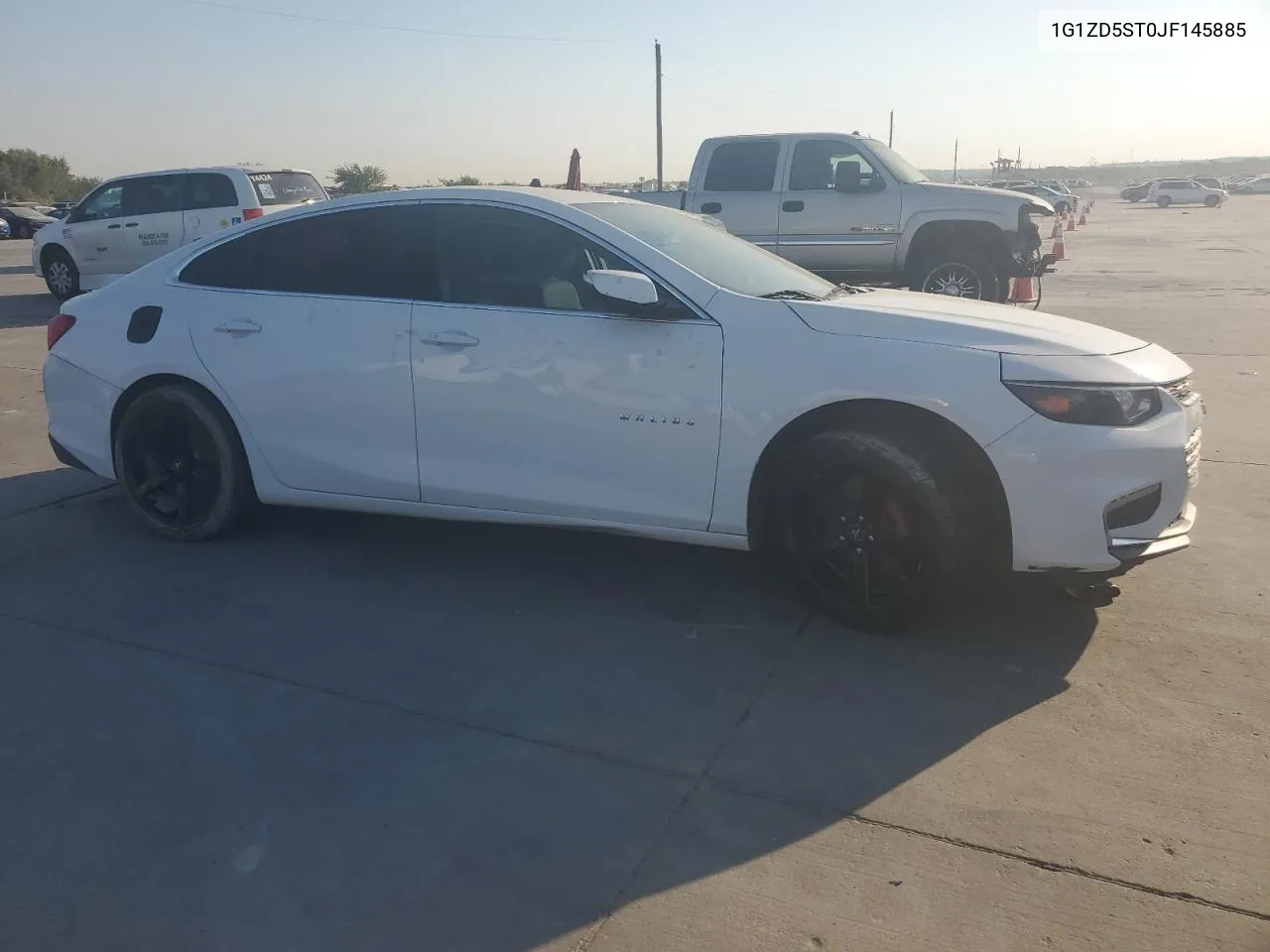 1G1ZD5ST0JF145885 2018 Chevrolet Malibu Lt