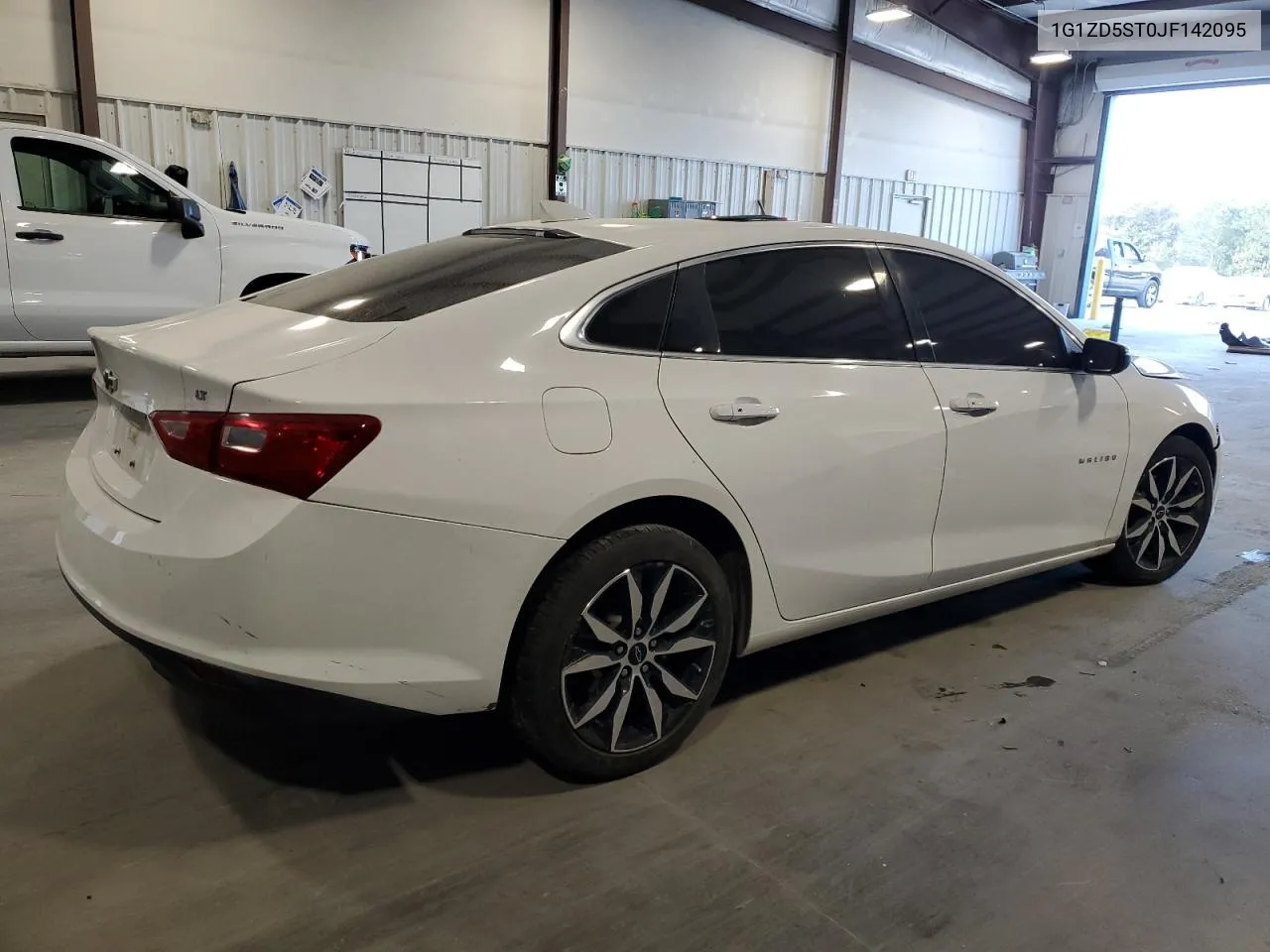 2018 Chevrolet Malibu Lt VIN: 1G1ZD5ST0JF142095 Lot: 77172434