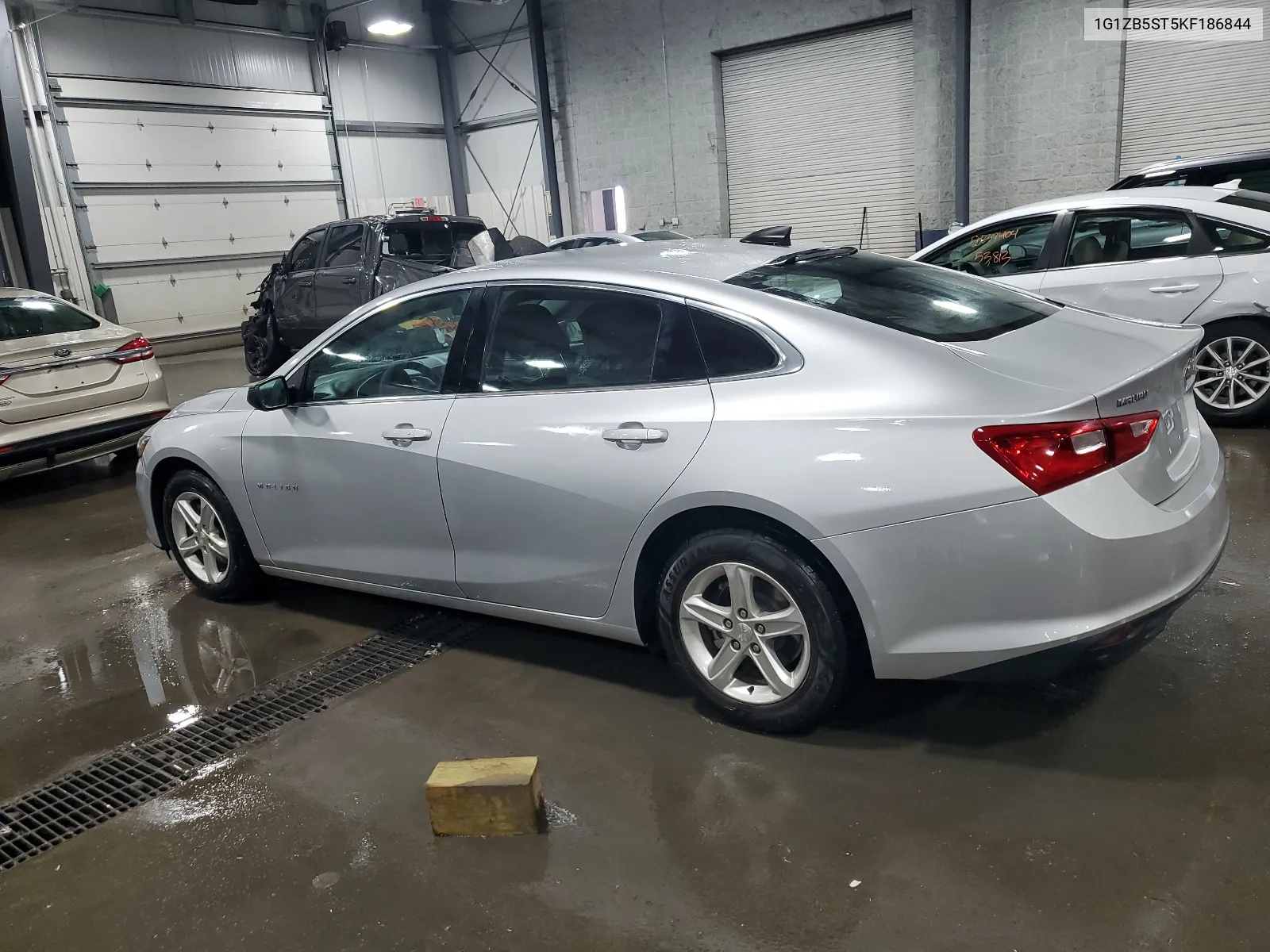 2019 Chevrolet Malibu Ls VIN: 1G1ZB5ST5KF186844 Lot: 38112235