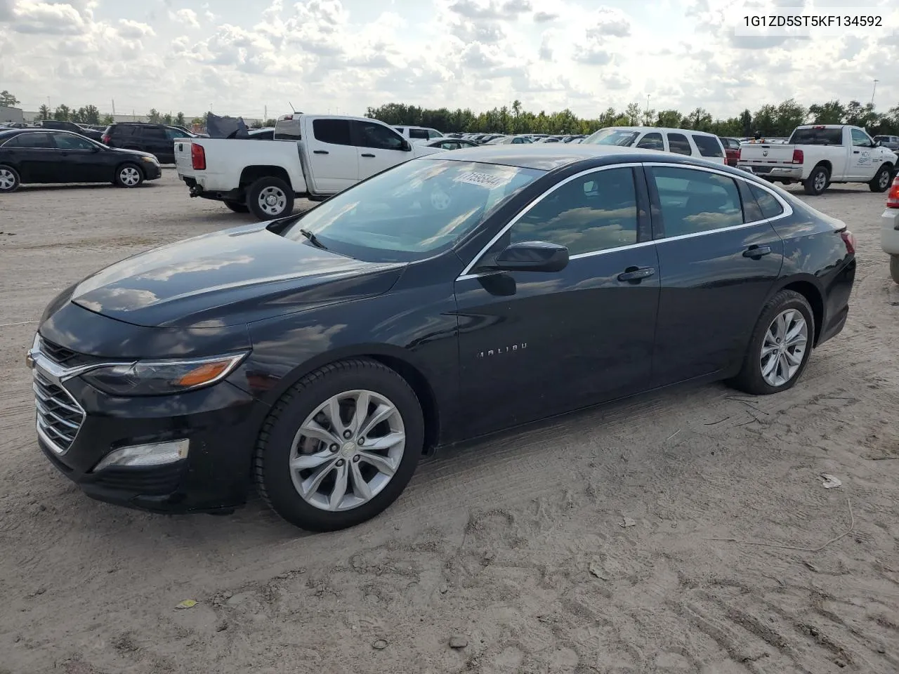 1G1ZD5ST5KF134592 2019 Chevrolet Malibu Lt