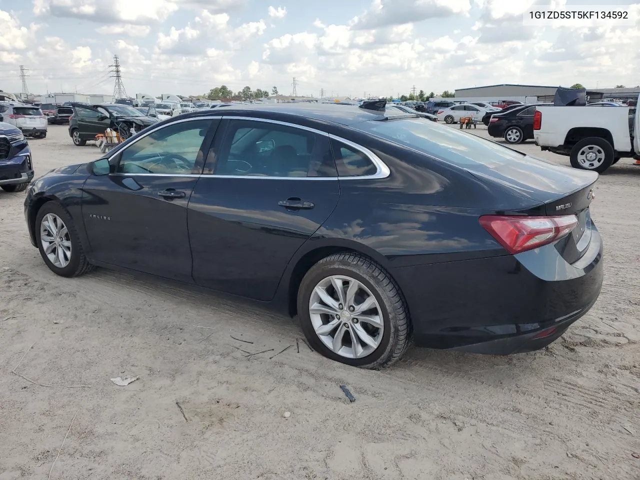 1G1ZD5ST5KF134592 2019 Chevrolet Malibu Lt