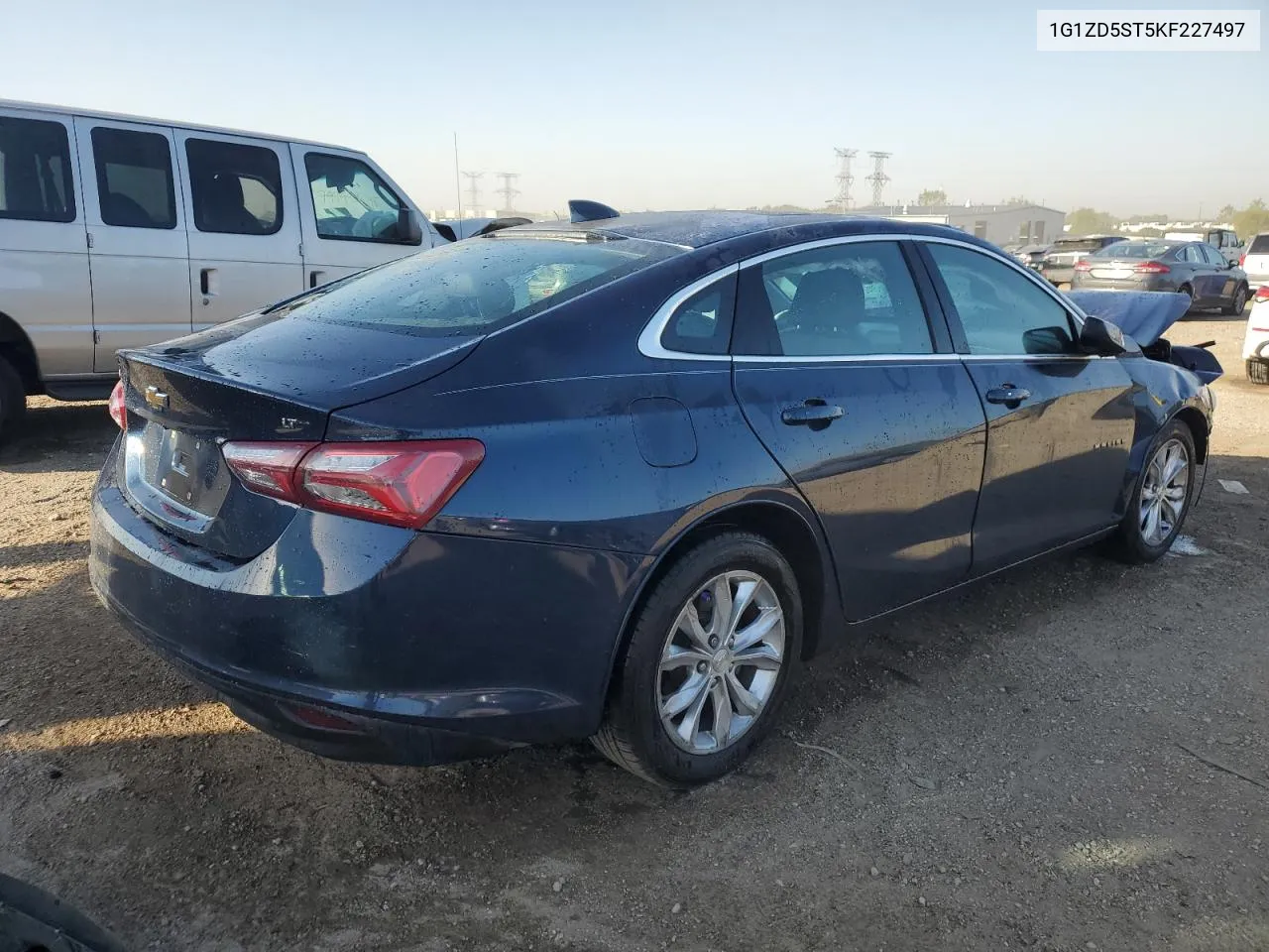 2019 Chevrolet Malibu Lt VIN: 1G1ZD5ST5KF227497 Lot: 74330554