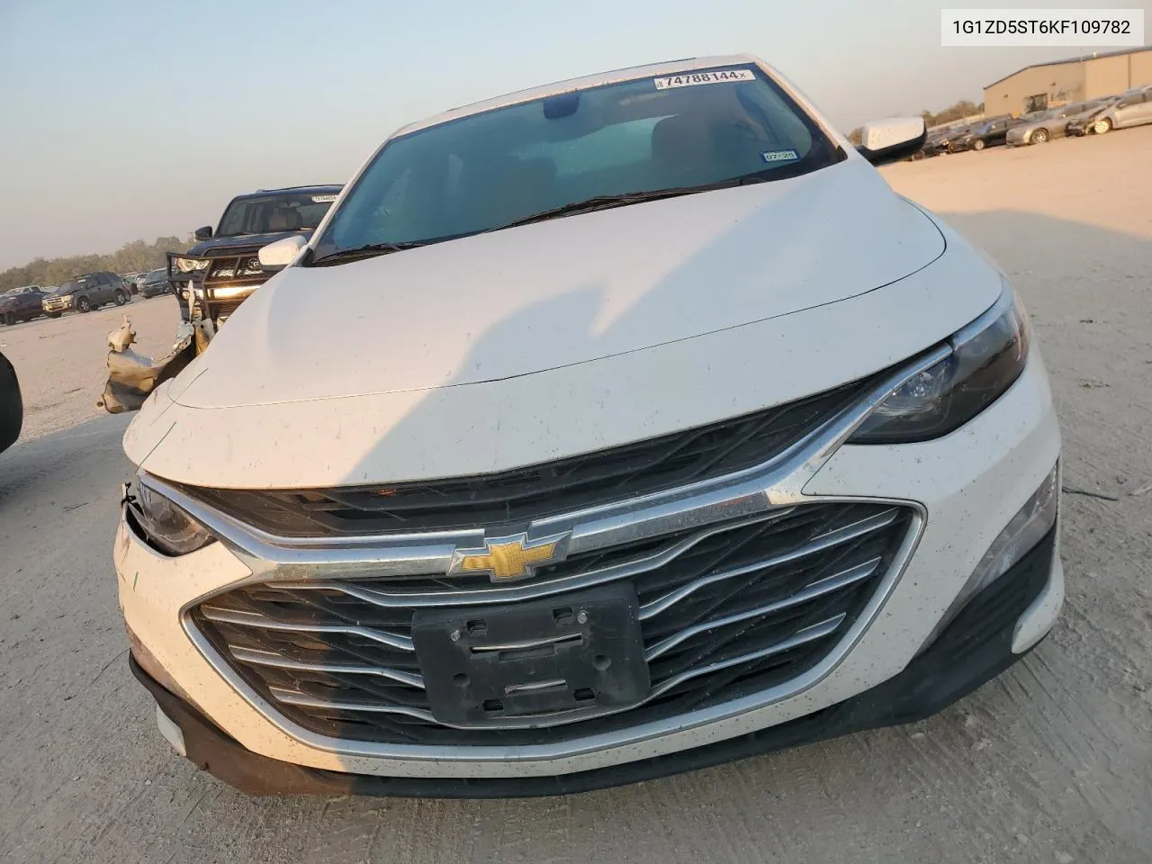 2019 Chevrolet Malibu Lt VIN: 1G1ZD5ST6KF109782 Lot: 74788144