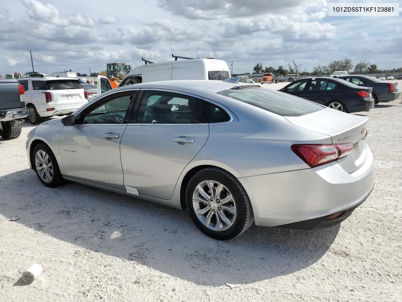 2019 Chevrolet Malibu Lt VIN: 1G1ZD5ST1KF123881 Lot: 77184074