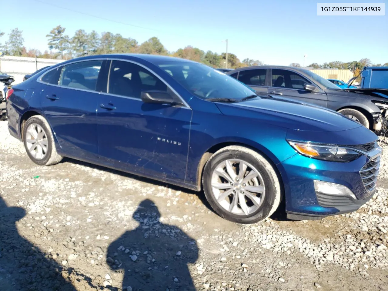 1G1ZD5ST1KF144939 2019 Chevrolet Malibu Lt