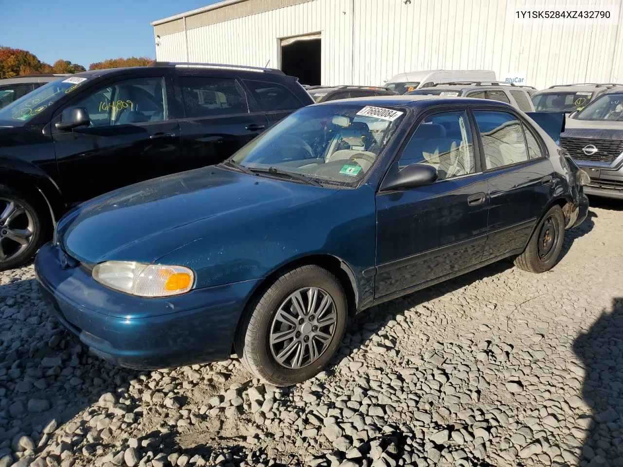 1999 Chevrolet Geo Prizm Base VIN: 1Y1SK5284XZ432790 Lot: 76660084