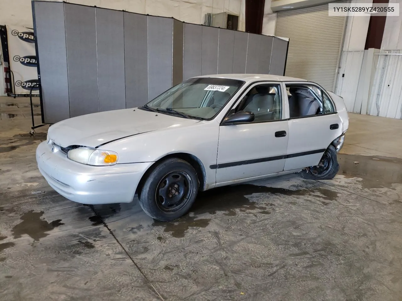 1Y1SK5289YZ420555 2000 Chevrolet Geo Prizm Base