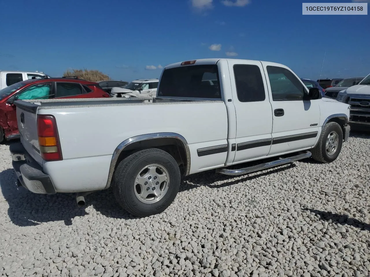 2000 Chevrolet Silverado C1500 VIN: 1GCEC19T6YZ104158 Lot: 77557144