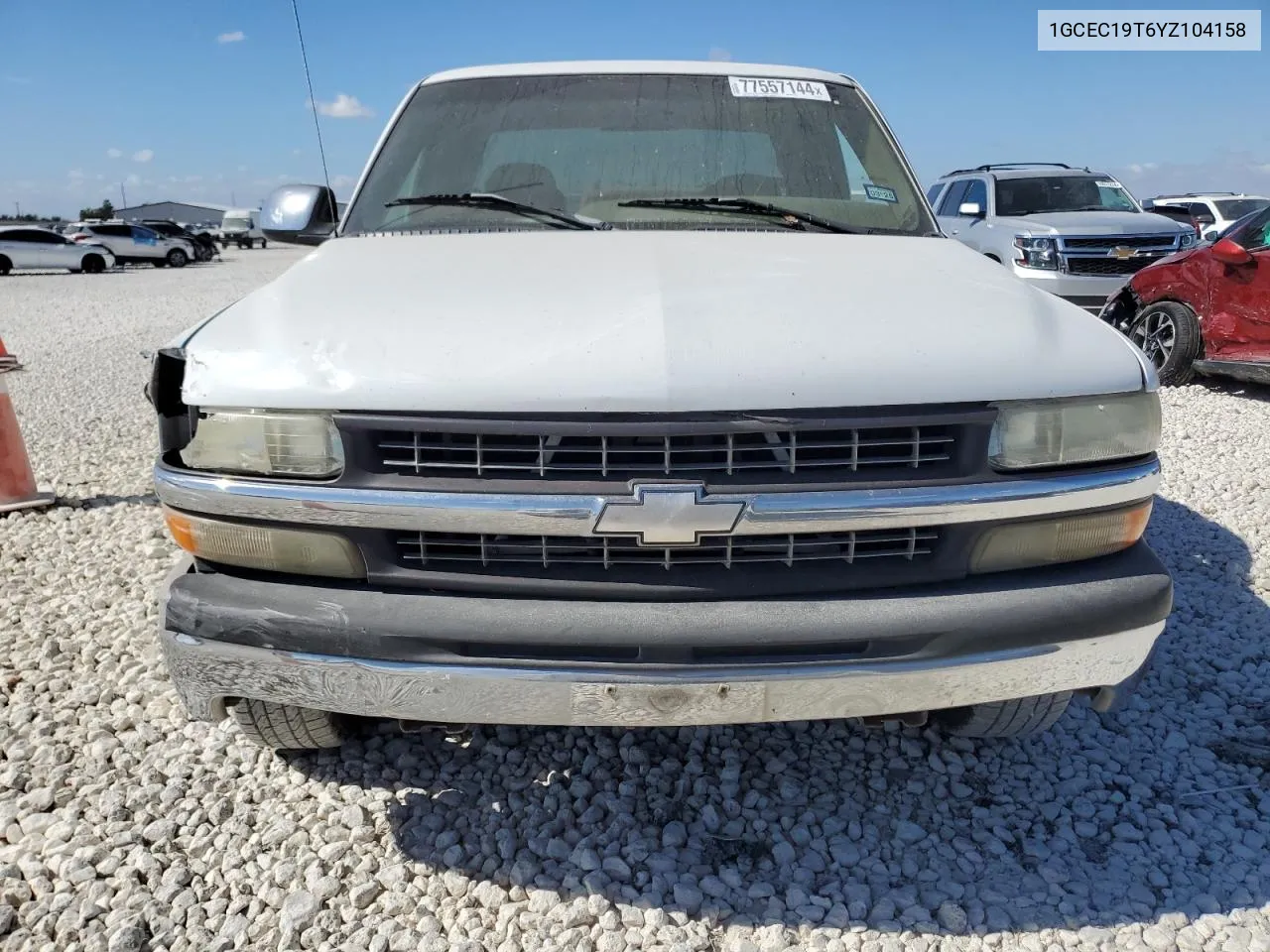 2000 Chevrolet Silverado C1500 VIN: 1GCEC19T6YZ104158 Lot: 77557144