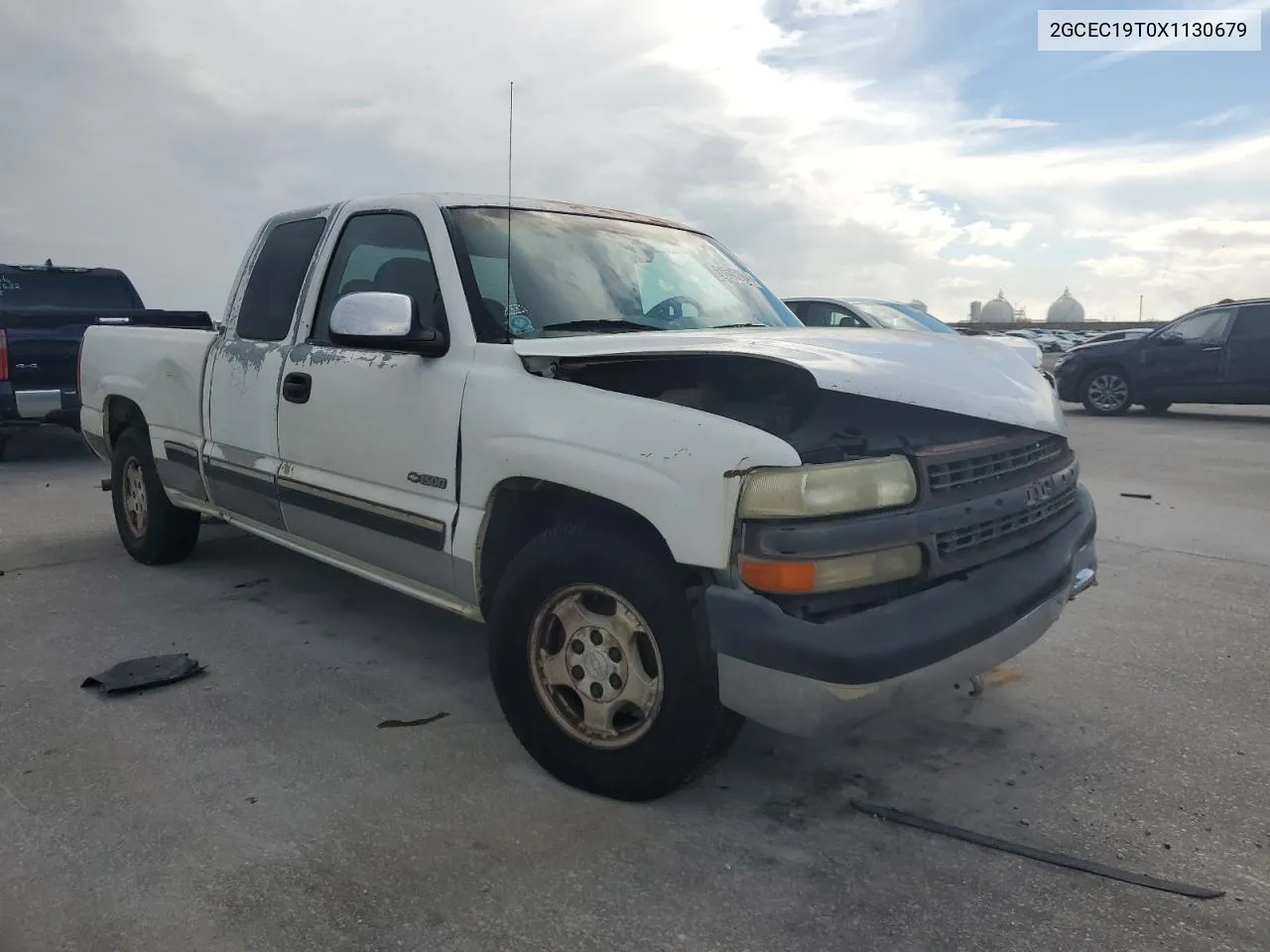 1999 Chevrolet Silverado C1500 VIN: 2GCEC19T0X1130679 Lot: 61845284