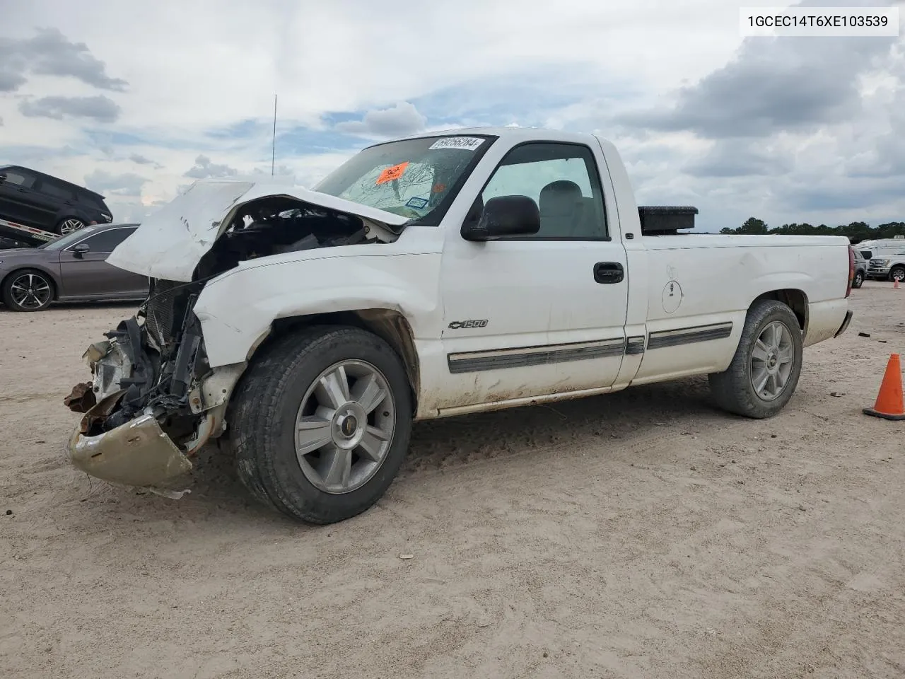 1999 Chevrolet Silverado C1500 VIN: 1GCEC14T6XE103539 Lot: 69256284