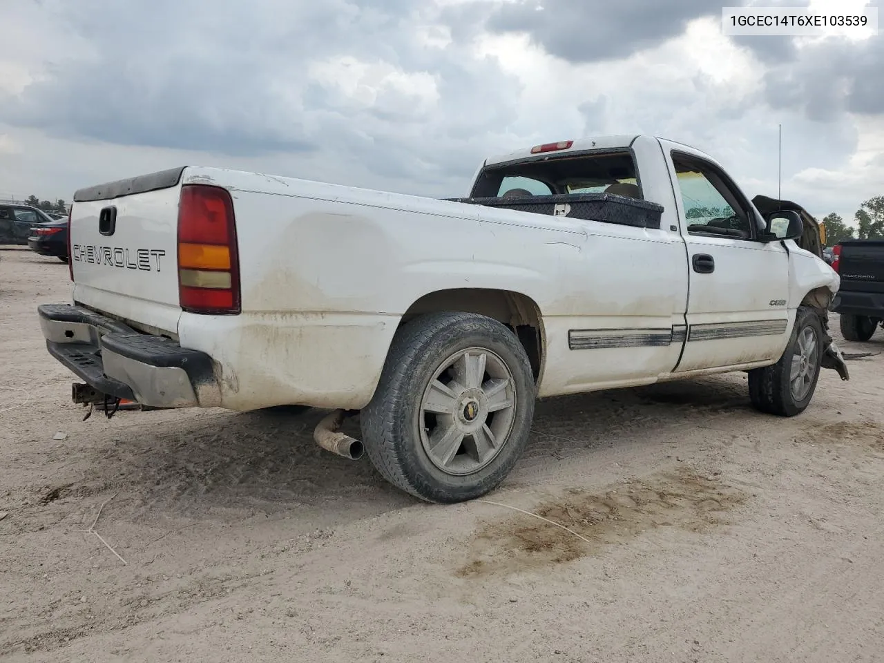 1999 Chevrolet Silverado C1500 VIN: 1GCEC14T6XE103539 Lot: 69256284