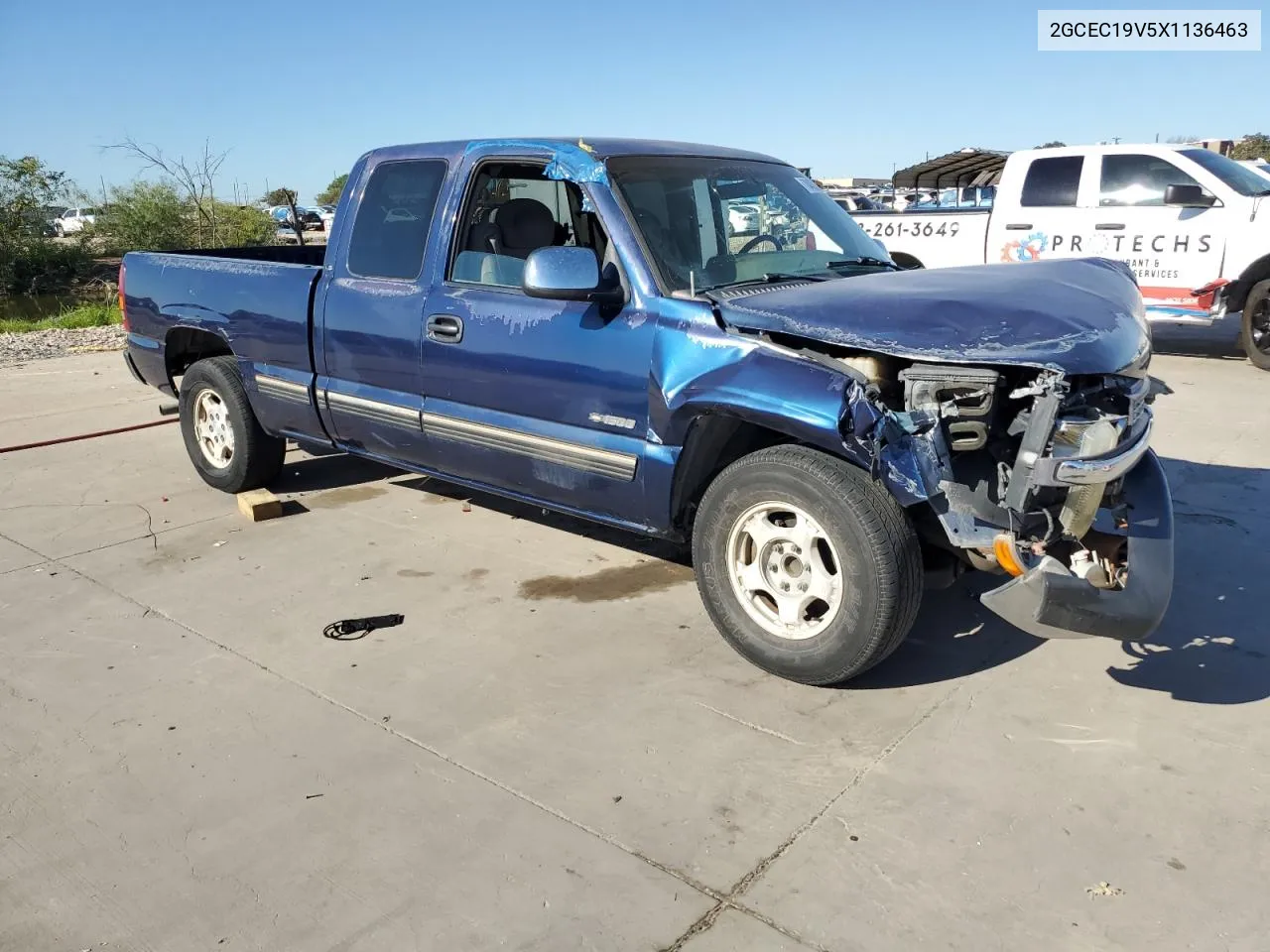 1999 Chevrolet Silverado C1500 VIN: 2GCEC19V5X1136463 Lot: 70452684