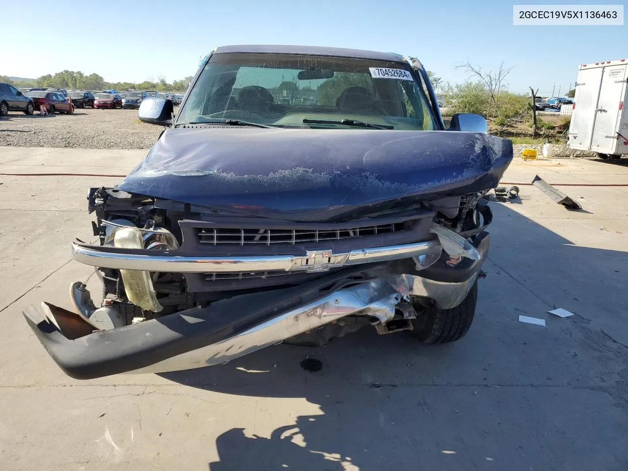 1999 Chevrolet Silverado C1500 VIN: 2GCEC19V5X1136463 Lot: 70452684