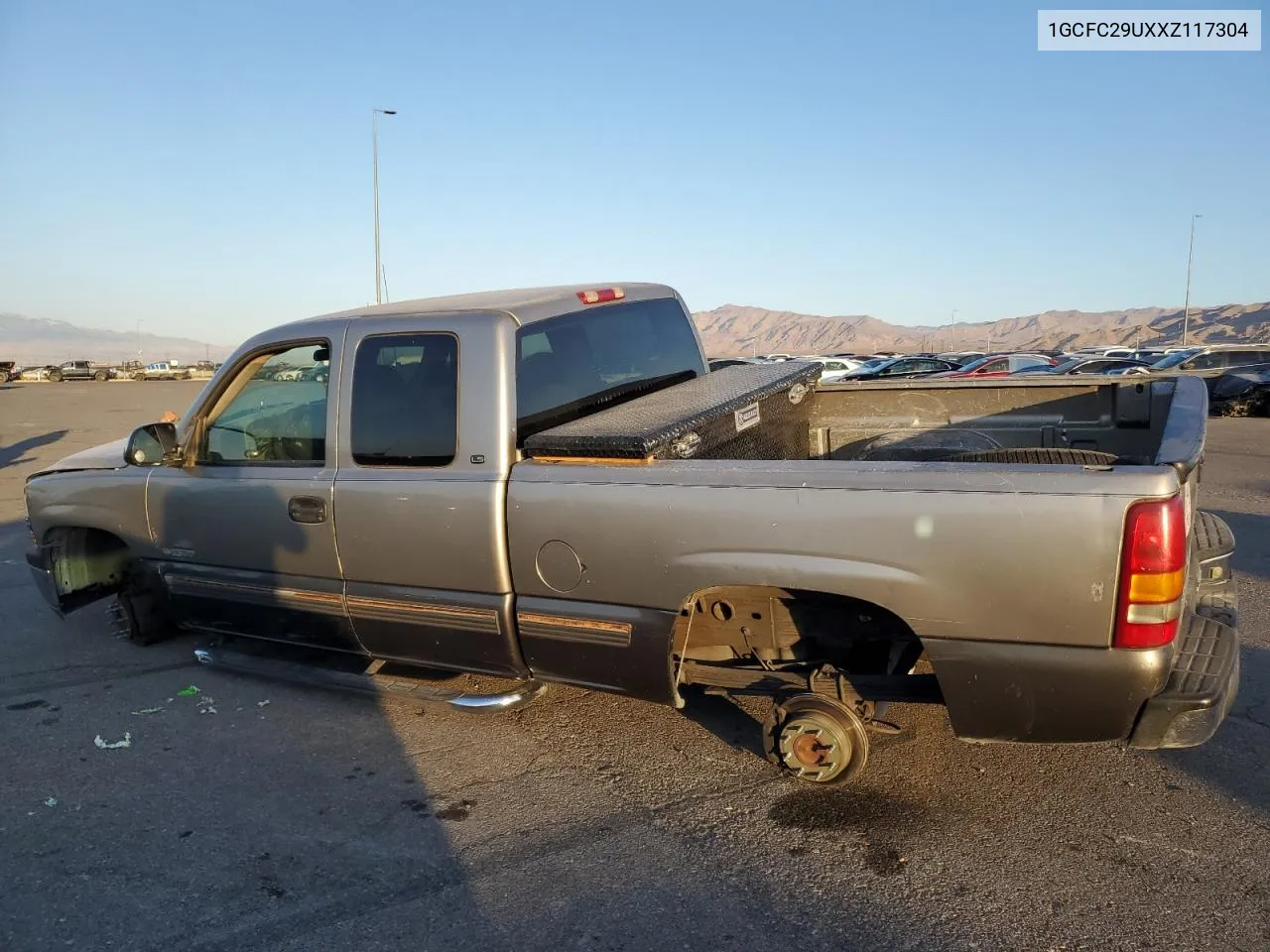 1999 Chevrolet Silverado C2500 VIN: 1GCFC29UXXZ117304 Lot: 74266484