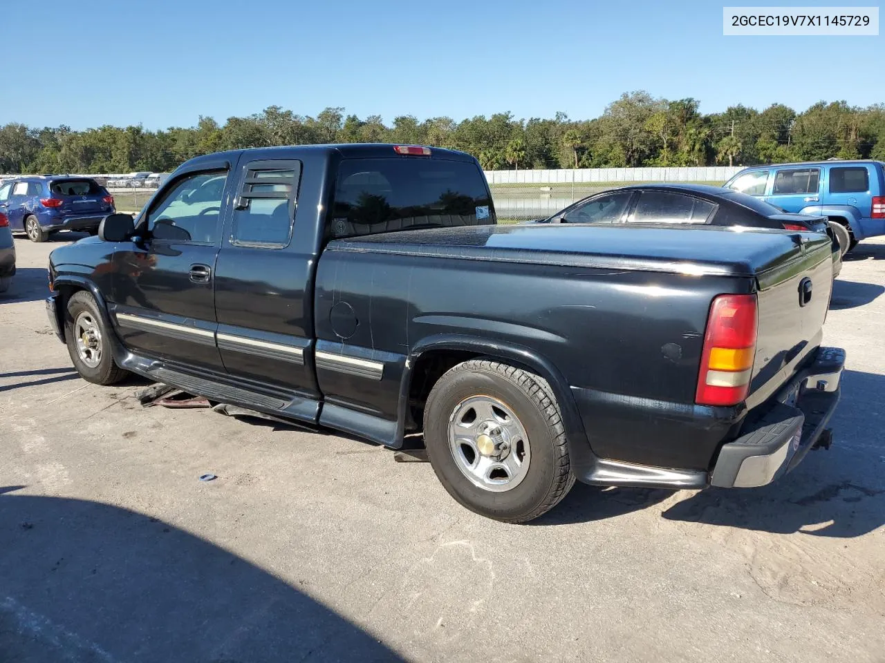 1999 Chevrolet Silverado C1500 VIN: 2GCEC19V7X1145729 Lot: 76393484